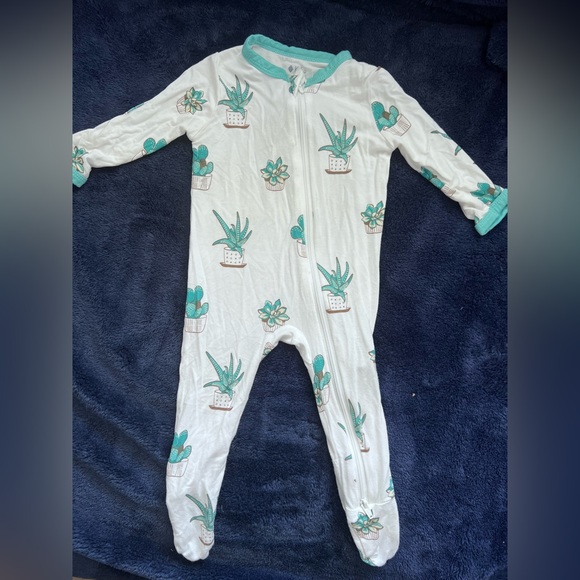 Kyte baby snug fit footsie pjs - Picture 2 of 2